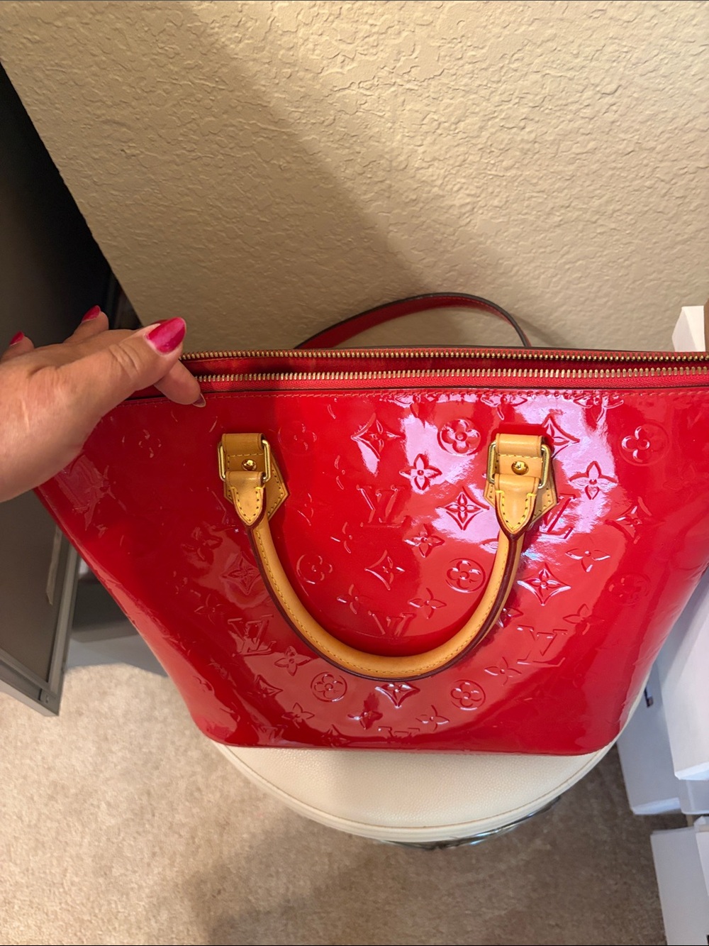 Louis Vuitton Red Patent Tote with Natural Leather Trim - Picture 11 of 15